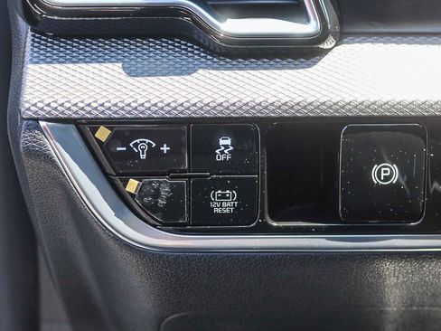 Used 2025 Kia Sportage LX AWD/4WD image 29