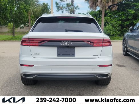 Used 2023 Audi Q8 Prestige AWD/4WD image 8