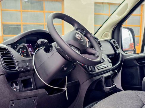 Used 2024 RAM ProMaster 3500 w/ Convenience Group image 9