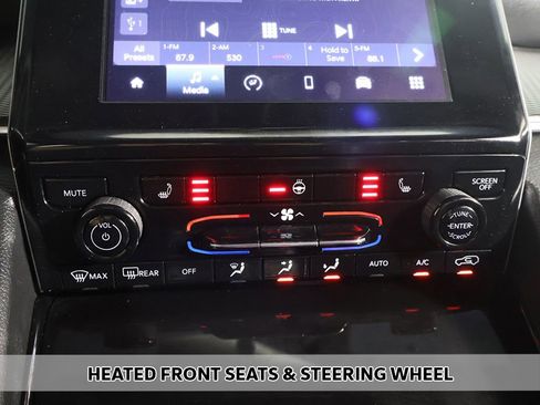 Used 2023 Jeep Grand Cherokee Altitude AWD/4WD image 8