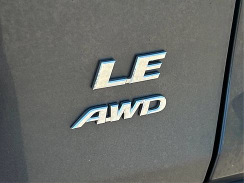 Used 2020 Toyota RAV4 LE w/ All Weather Liner Package AWD/4WD image 35