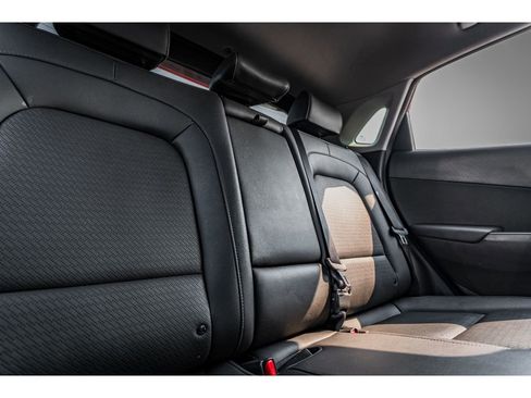 Used 2021 Hyundai Kona Limited image 27