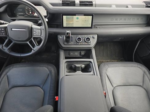 Used 2024 Land Rover Defender 110 X-Dynamic SE AWD/4WD image 9