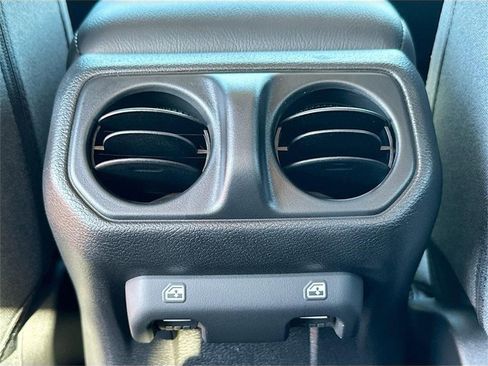 New 2025 Jeep Gladiator Sport image 24