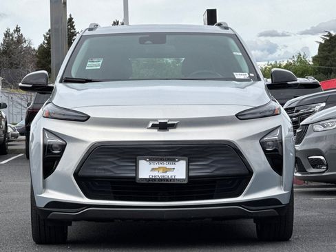 Used 2023 Chevrolet Bolt EUV LT w/ Comfort Package image 10