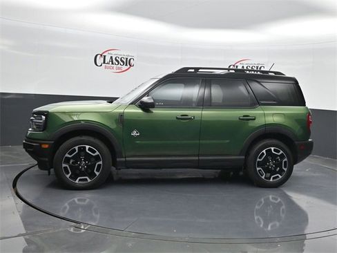 Used 2024 Ford Bronco Sport Outer Banks image 2