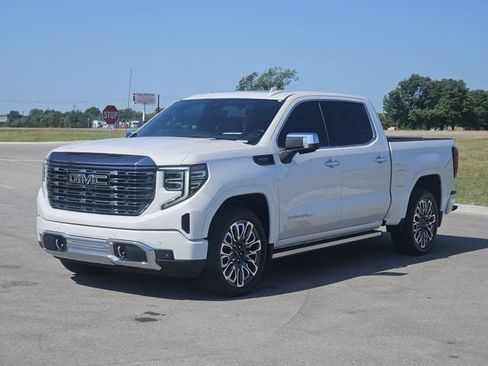 Used 2024 GMC Sierra 1500 Denali Ultimate AWD/4WD image 3