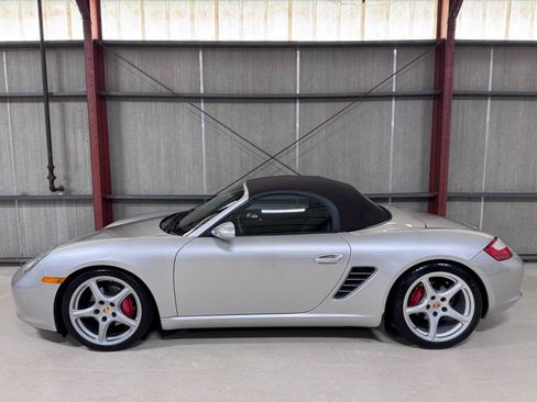 Used 2006 Porsche Boxster S RWD image 16