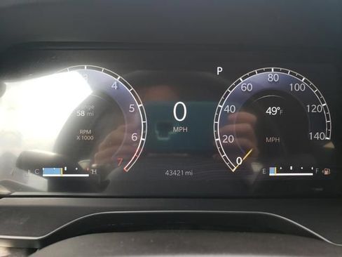 Used 2023 Jeep Grand Cherokee L Limited AWD/4WD image 32