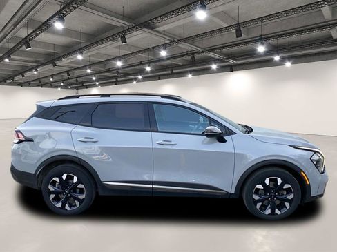 Certified 2023 Kia Sportage X-Line image 9