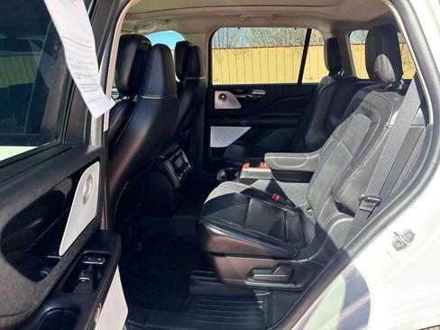 Used 2023 Lincoln Aviator Reserve w/ Equipment Group 201A image 19