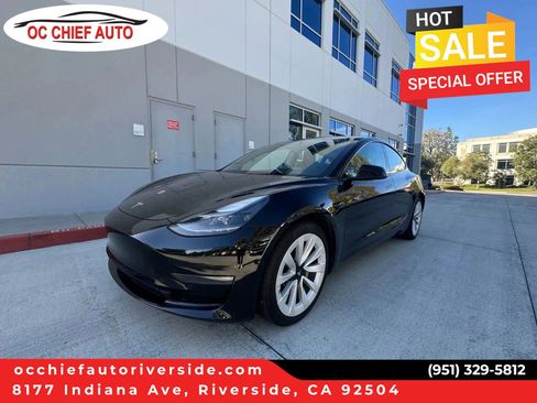 Used 2023 Tesla Model 3 Standard Range image 1