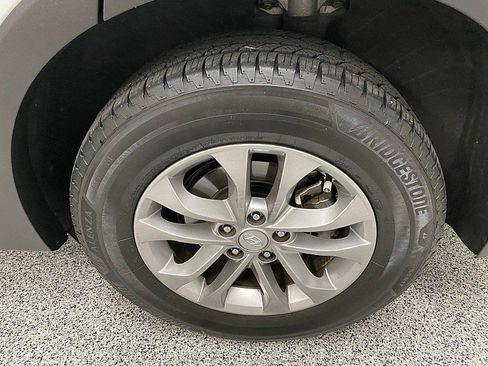 Used 2019 Hyundai Santa Fe SEL image 24