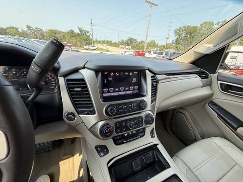 Used 2016 GMC Yukon XL Denali w/ Open Road Package AWD/4WD image 23