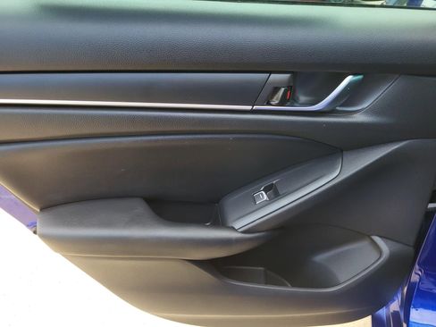 Used 2020 Honda Accord Sport image 14