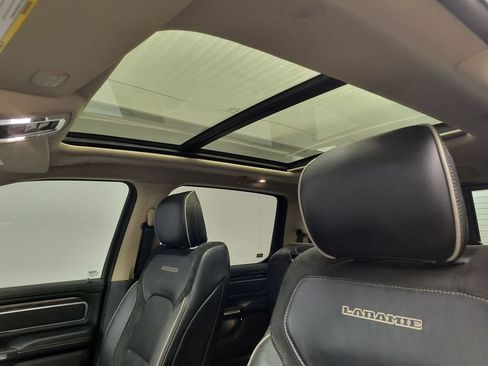 Used 2019 RAM 1500 Laramie AWD/4WD image 22