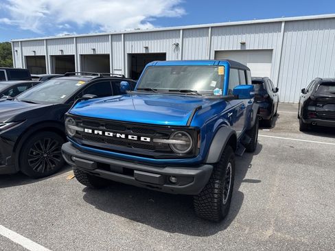 Used 2024 Ford Bronco Outer Banks w/ Sasquatch Package AWD/4WD image 1