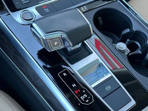 Used 2023 Audi Q8 Premium Plus w/ Premium Plus Package image 22