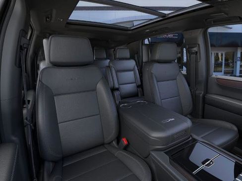 New 2026 GMC Yukon Denali w/ Denali Reserve Package image 16
