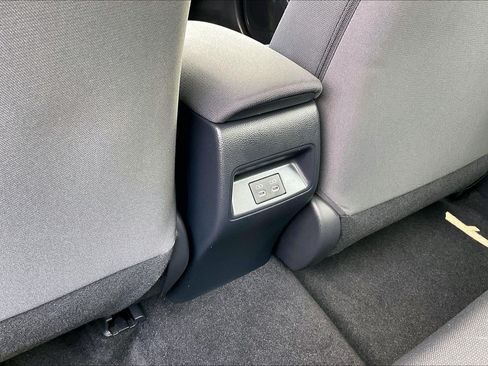 Used 2025 Toyota Corolla LE FWD image 39