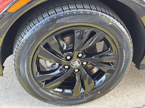 Used 2024 Buick Encore GX Sport Touring image 12