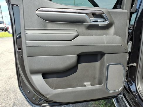 Used 2022 Chevrolet Silverado 1500 LTZ w/ LTZ Convenience Package II AWD/4WD image 23