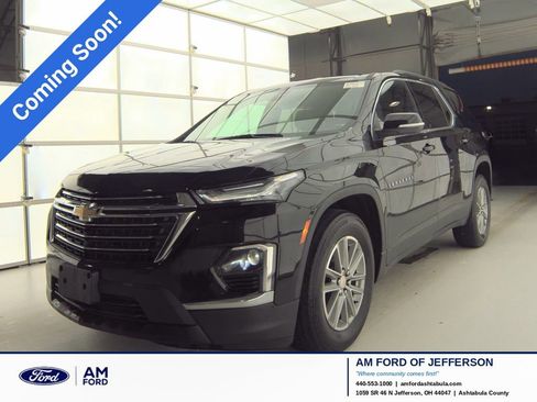 Used 2023 Chevrolet Traverse LT w/ Rear Camera Mirror Package image 1