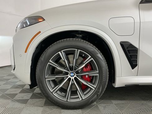 New 2026 BMW X5 xDrive50e w/ M Sport Package image 9