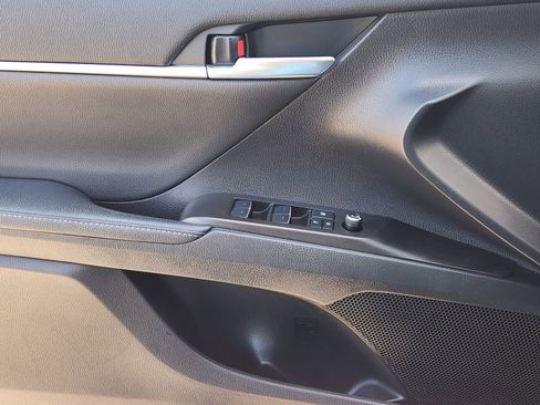 Used 2022 Toyota Camry XSE image 26