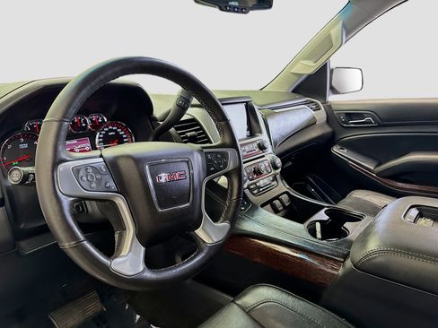 Used 2016 GMC Yukon XL SLT image 7
