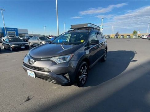 Used 2016 Toyota RAV4 LE image 4