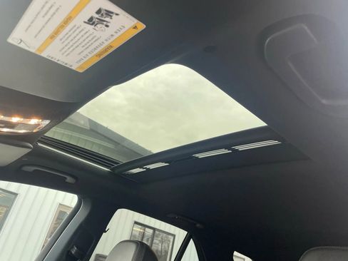 Used 2020 Mercedes-Benz GLE 350 4MATIC w/ Parking Assist Package image 17