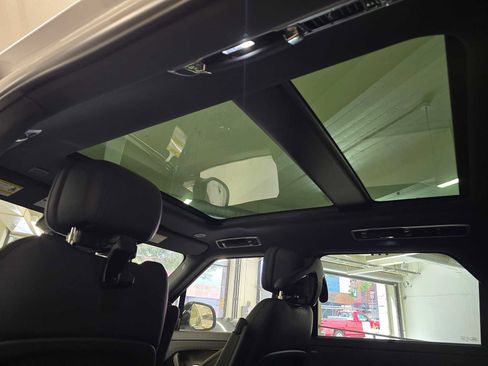 New 2026 Land Rover Range Rover Sport SE AWD/4WD image 21