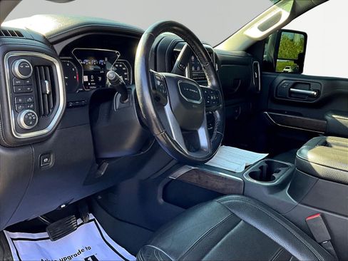 Used 2020 GMC Sierra 2500 Denali w/ Denali Ultimate Package AWD/4WD image 18