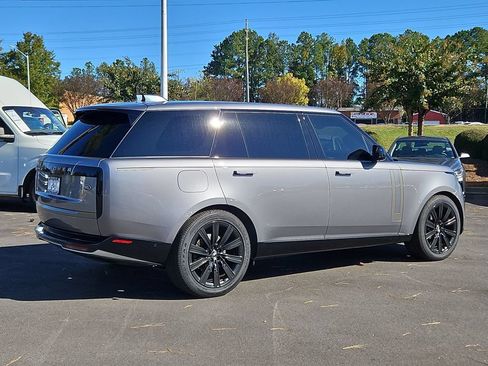 Used 2023 Land Rover Range Rover Long Wheelbase SE AWD/4WD image 7
