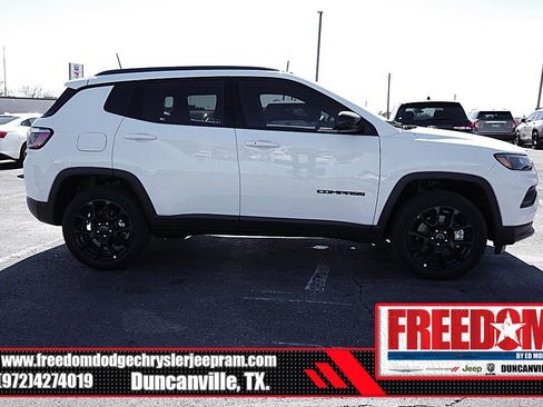 New 2026 Jeep Compass Latitude image 6