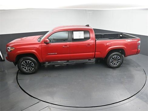 Used 2022 Toyota Tacoma TRD Sport image 24