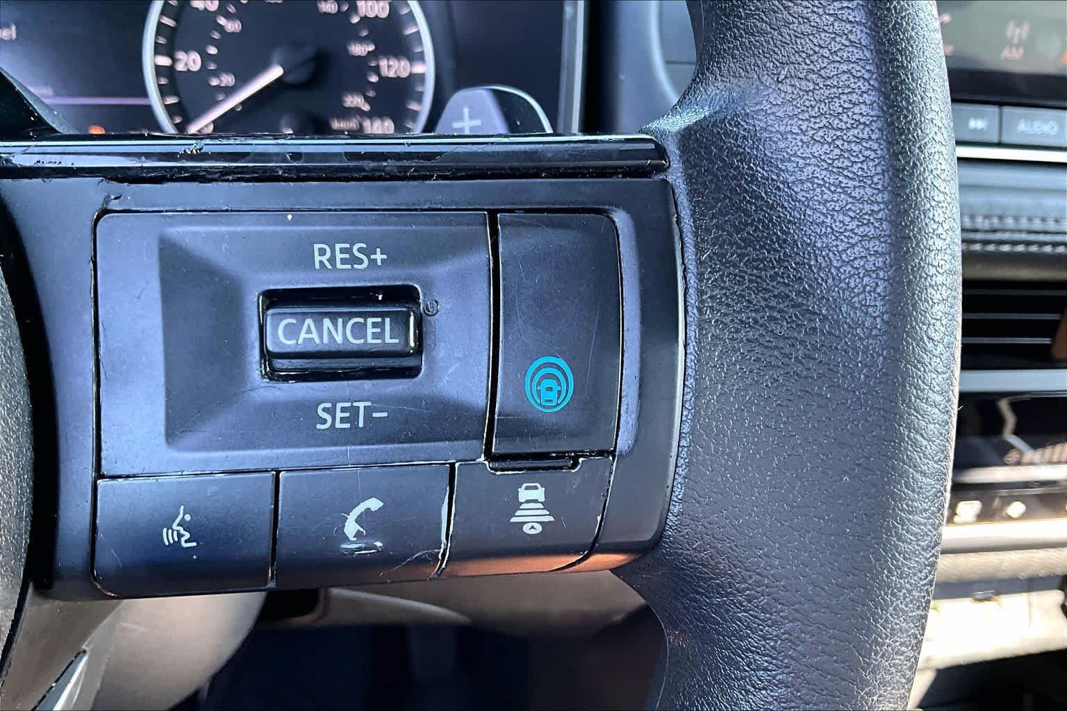 Used 2023 Nissan Rogue SV FWD image 21