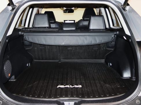 Used 2022 Toyota RAV4 Limited AWD/4WD image 62