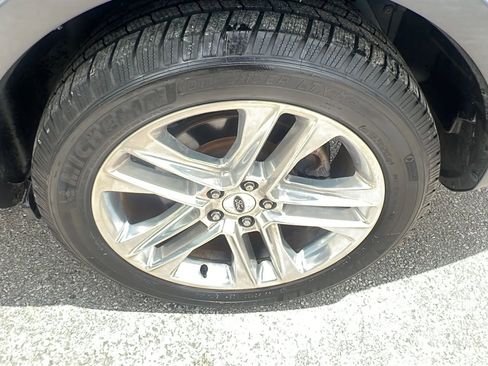 Used 2016 Ford Explorer Limited w/ Equipment Group 301A FWD image 34