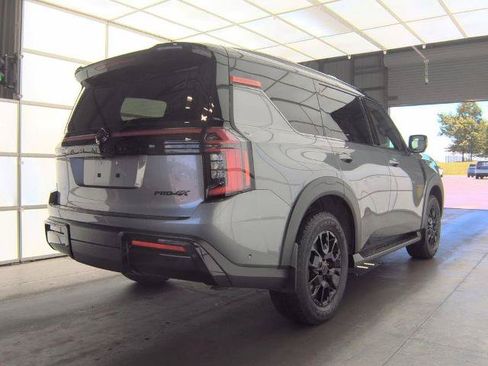 Certified 2025 Nissan Armada PRO-4X AWD/4WD image 2