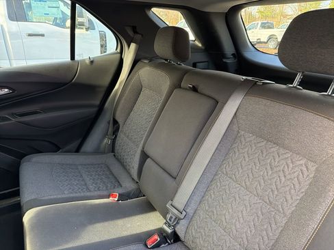 Used 2024 Chevrolet Equinox LT image 28