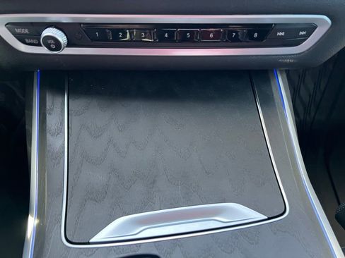 Used 2022 BMW X7 M50i image 42