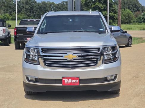 Used 2019 Chevrolet Suburban Premier AWD/4WD image 3