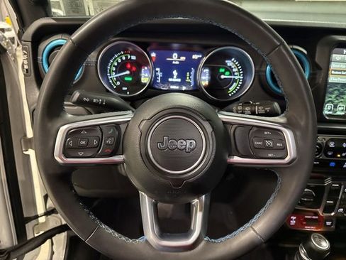 Used 2023 Jeep Wrangler Unlimited Rubicon 4xe w/ Cold Weather Group AWD/4WD image 10