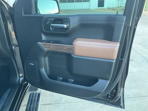 Used 2019 Chevrolet Silverado 1500 High Country w/ Technology Package image 34