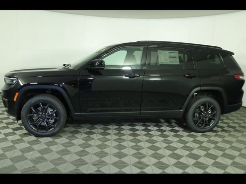 New 2025 Jeep Grand Cherokee L Limited image 15