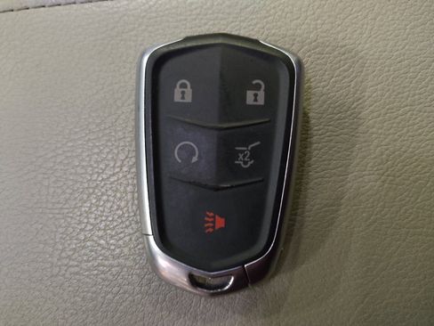 Used 2021 Cadillac XT4 Luxury FWD image 32