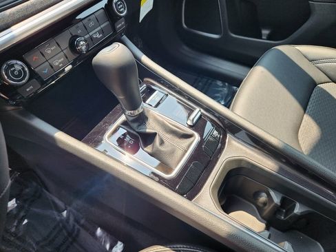 New 2025 Jeep Compass Latitude image 17