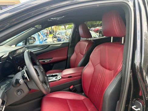 Certified 2025 Lexus NX 350 AWD w/ Accessory Package (2T) image 15